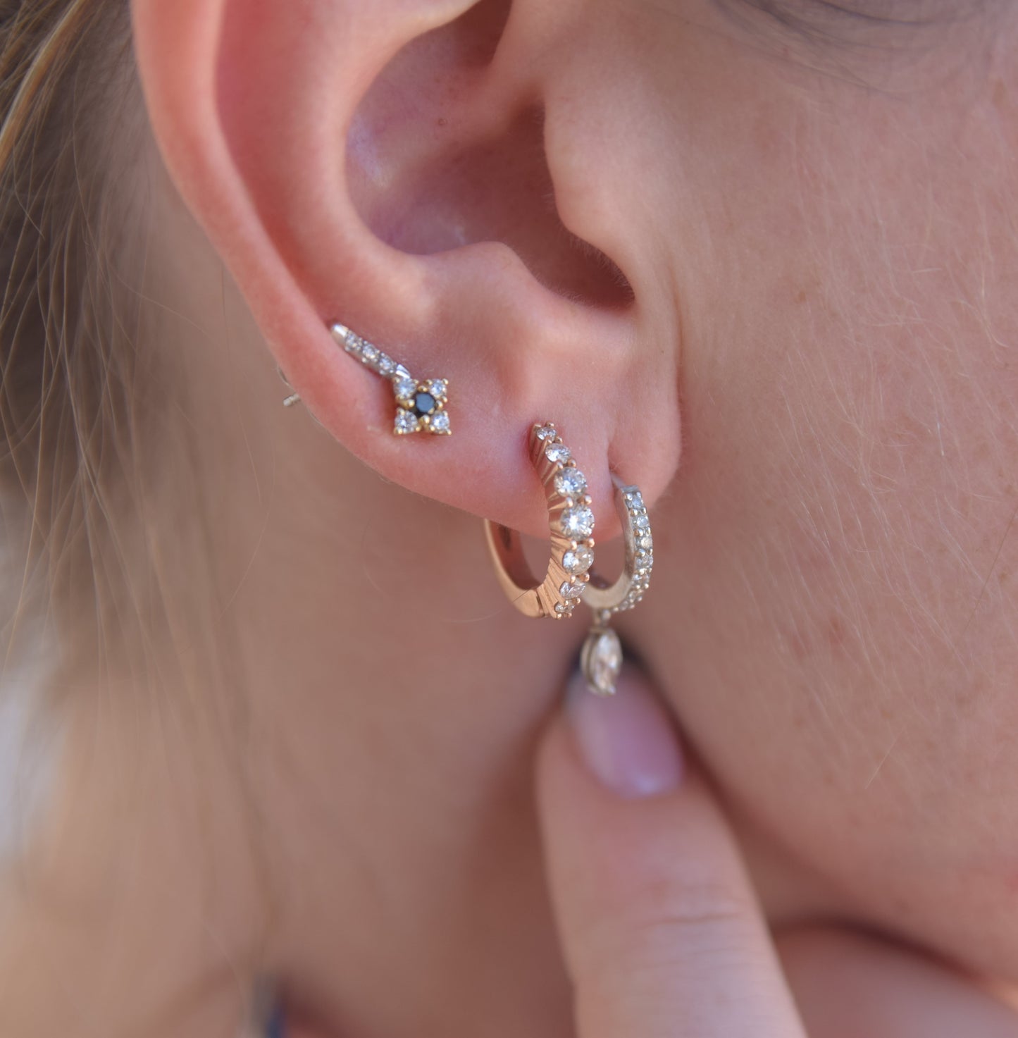 Dégradé Hoop Earrings | עגילי חישוק יהלומים