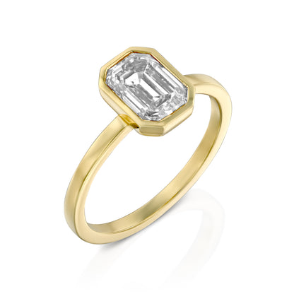 Emerald Crown Ring | טבעת יהלום אמרלד