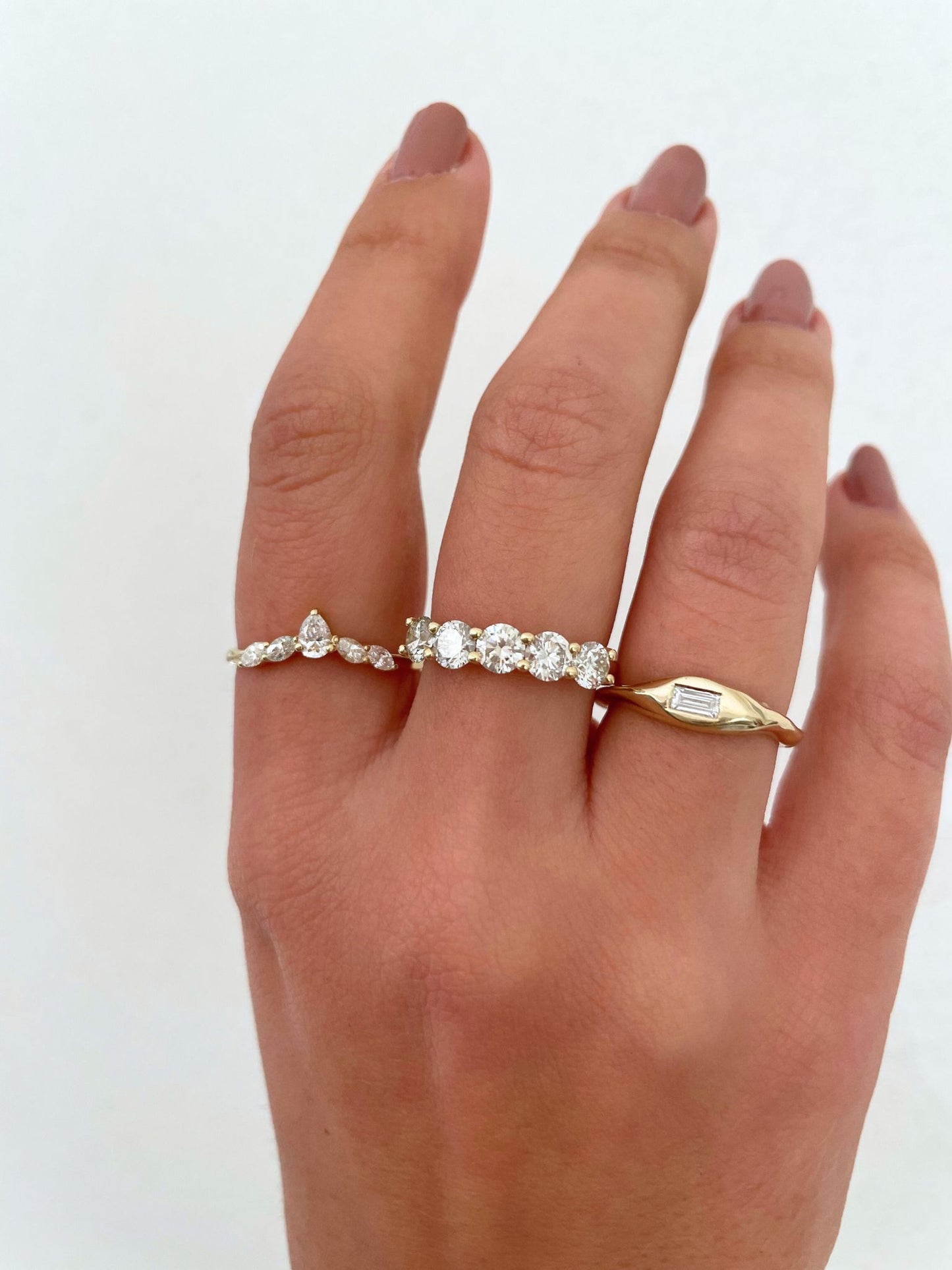 Floating Five | טבעת יהלומים מרחפים