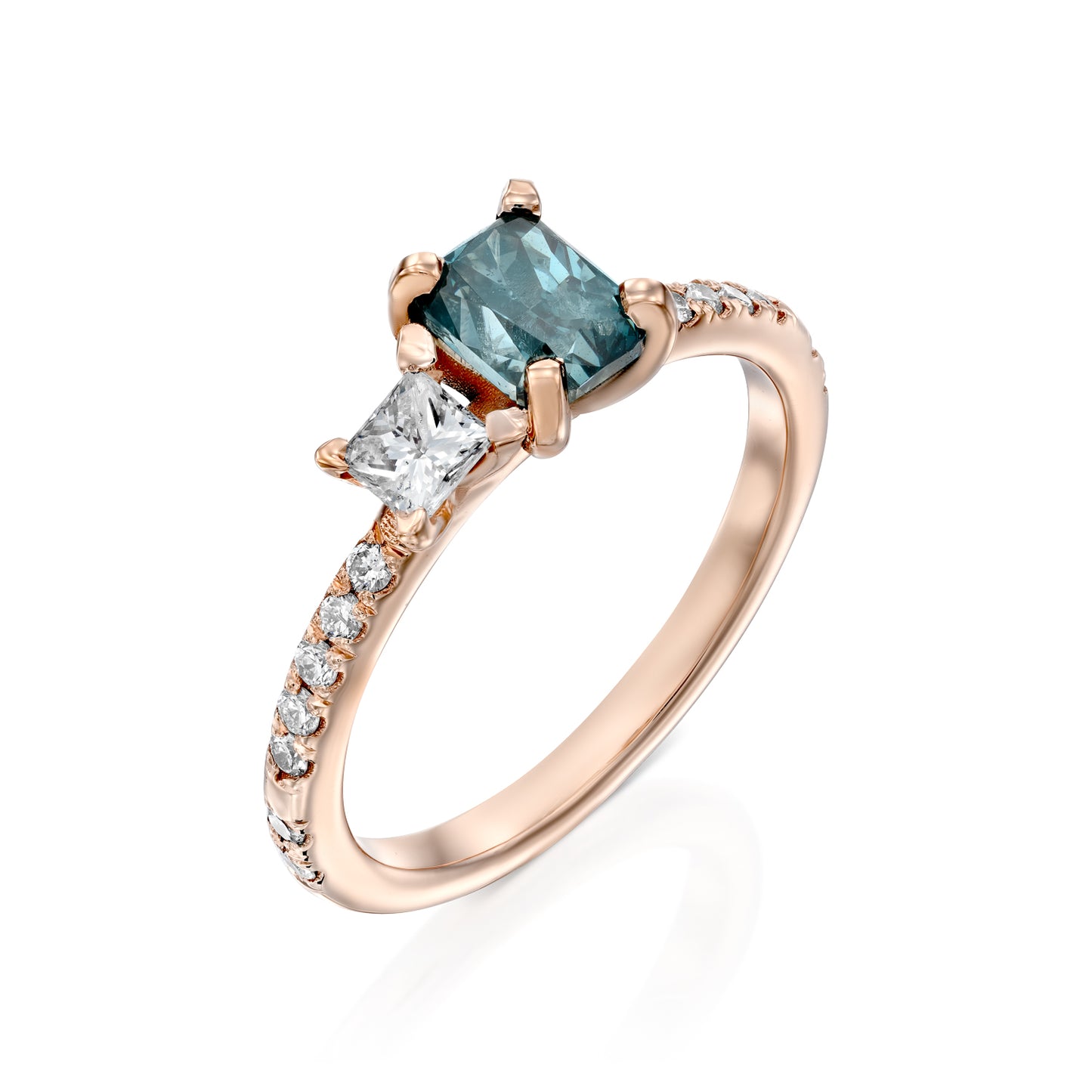טבעת יהלום כחול|Blue Diamond Ring